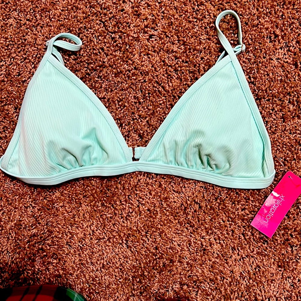 Xhilaration bikini top. Aqua.  XL (12-14).  NWT